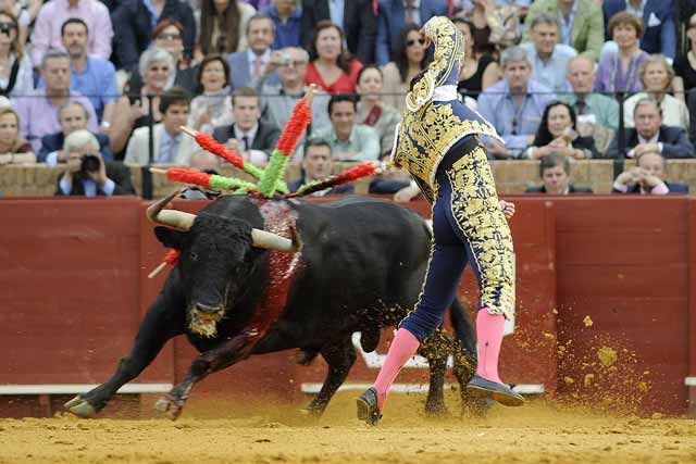 El Stradivarius de El Fandi sonó afinado toda la tarde