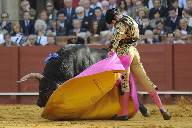 Una tarde en la que ha dejado posos de su buen toreo. (FOTO: Matito)