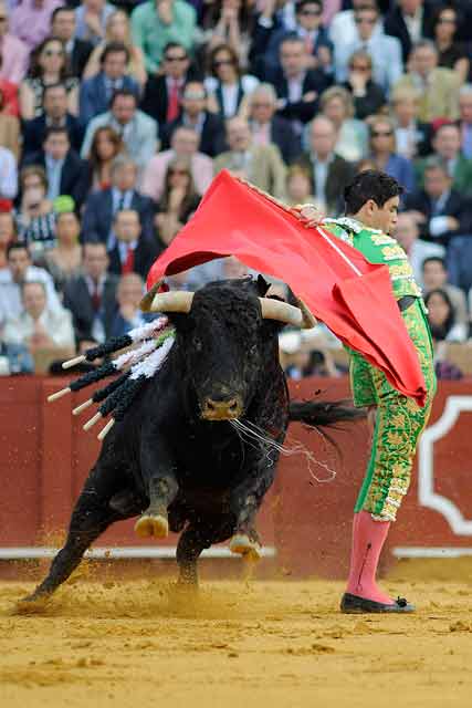 Inicio de faena al tercero con pase cambiado