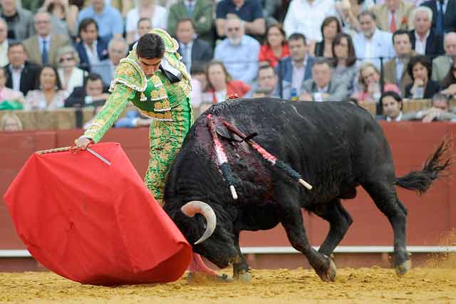 El Fuente Ymbro humilló y embistió con ganas