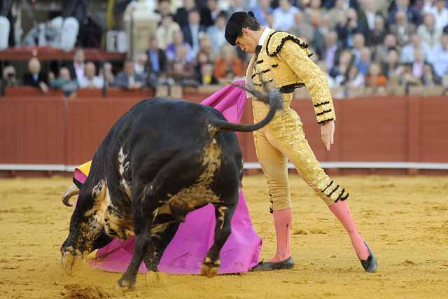 Preciosa larga a una mano y lenta de Luque en el último.