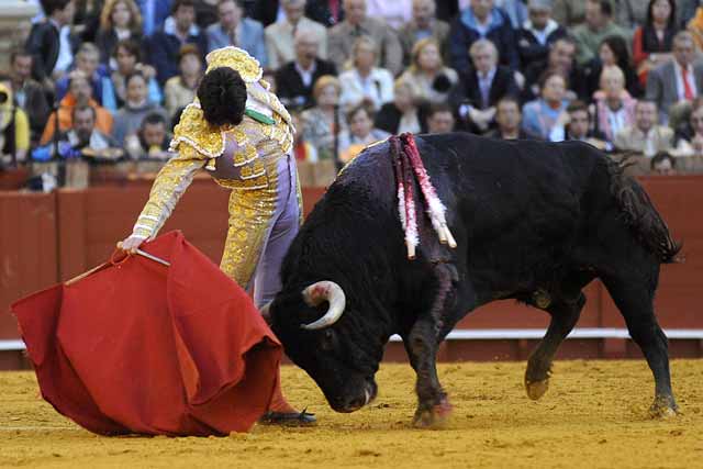 El sexto fue un marmolillo ante el que Talavante estuvo dispuesto.