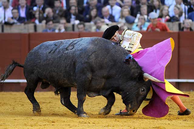 Un quite de Antonio Ferrera al último de la tarde.