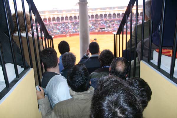 Colapso en los accesos. (FOTO: Javier Martínez)