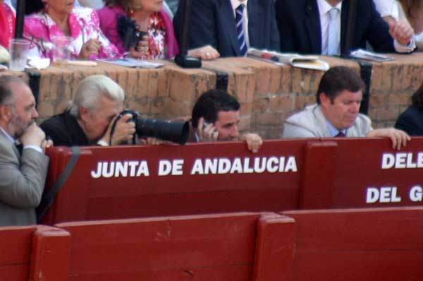 Rafemo, al fin con una posicion digna para hacer su trabajo. (FOTO: Javier Martínez)