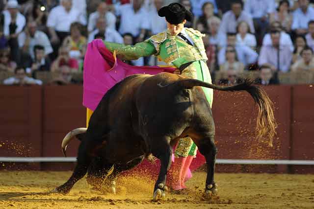 Diego Silveti entra en quites.