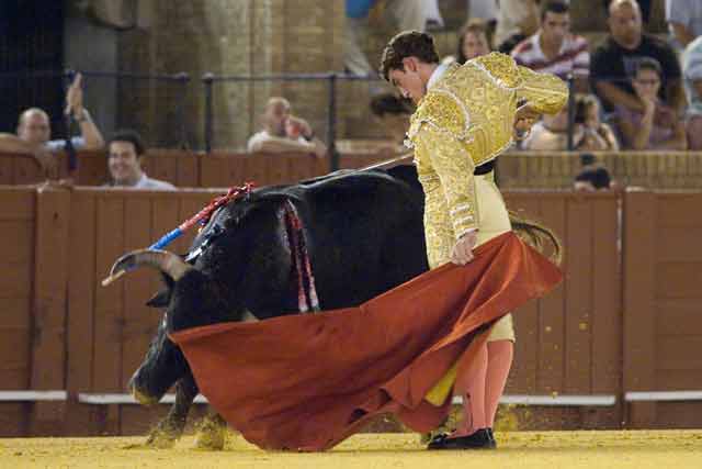 Fernando Adrián. (FOTO: Sevilla Taurina)