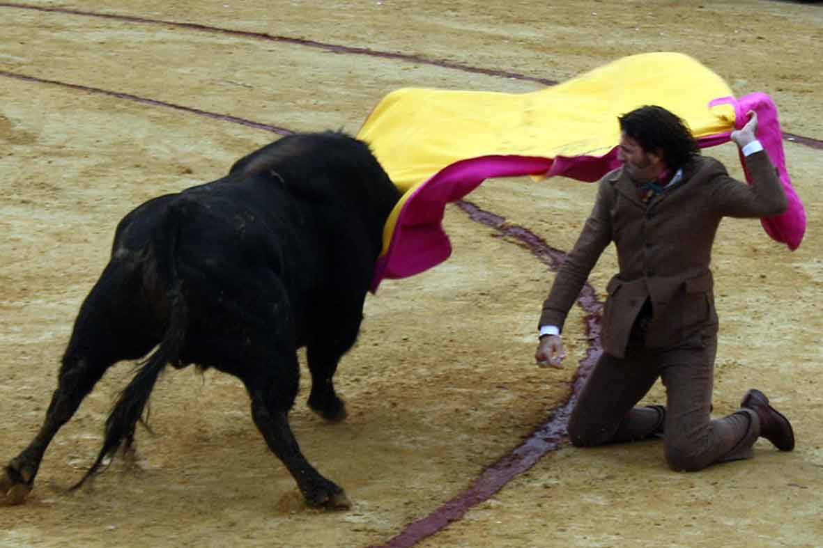 Larga cambiada de Juan José Padilla.