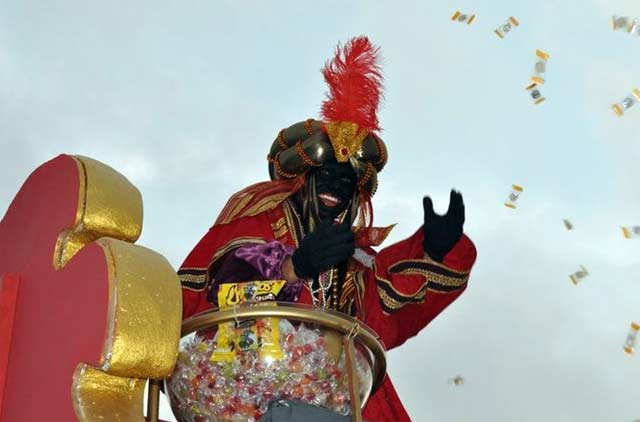 Oliva Soto, como rey Baltasar en la Cabalgata de Reyes Magos de Camas.