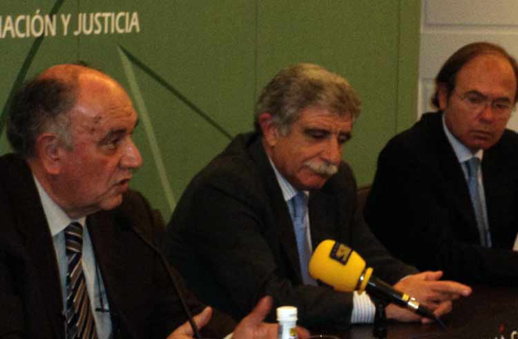 Miguel Cid, presidente de la ATP, se dirige a los asistentes. (FOTO: Javier Martínez)