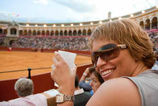 Y este brindis, por la belleza de la plaza, al margen de lo que ocurra en el ruedo. (FOTO: Paco Díaz/toroimagen.com)