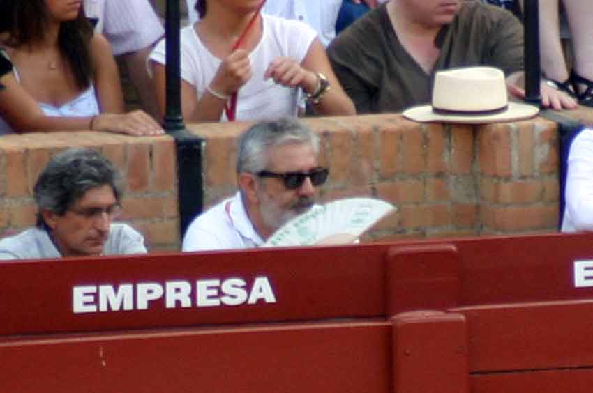 El abanico del señor empresario, Eduardo Canorea. (FOTO: Javier Martínez)