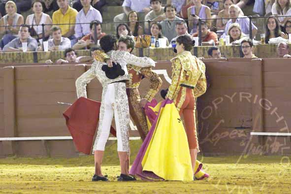 Brindis de Brandon Campos a sus compañeros y rivales. (FOTO: López-Matito)