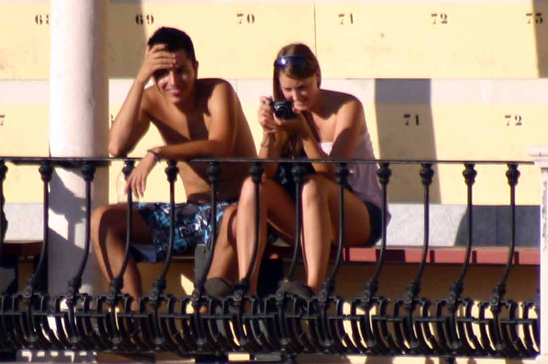 Cuando calienta el sol, aquí en la Maestranza...