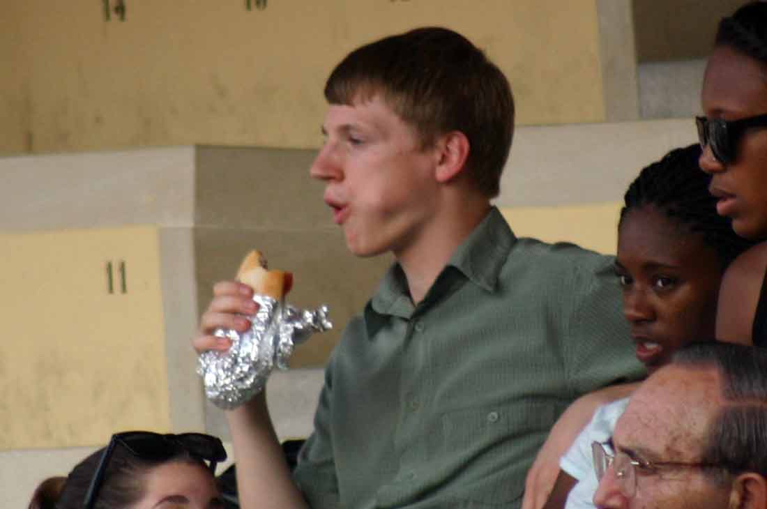 Muchos guiris en la plaza hoy y pocos taurinos y aficionados.