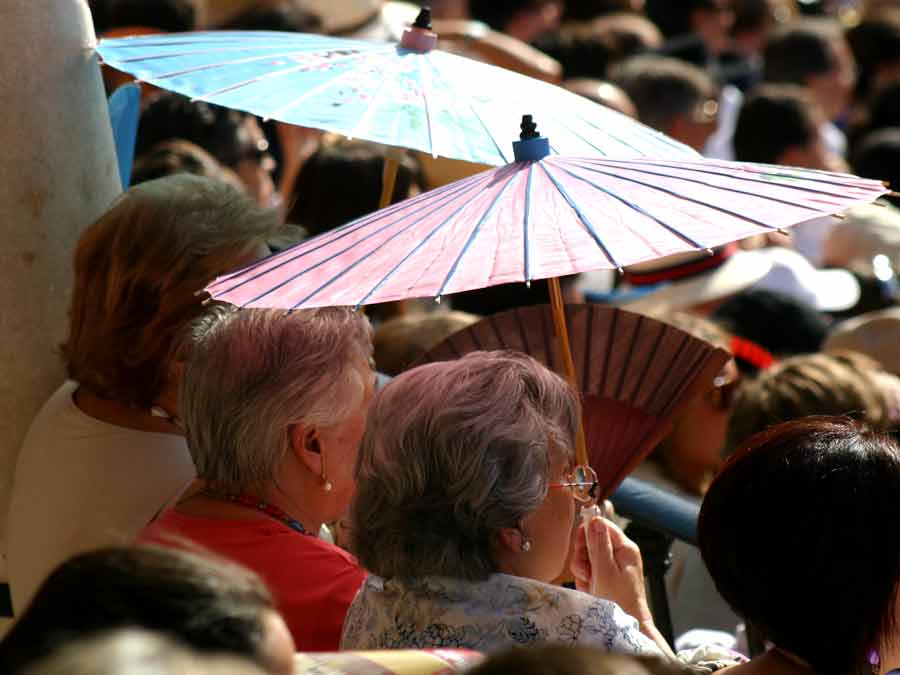 Las famosas tiendas chinas que tanto abundan han encontrado un producto para aficionados. (FOTO: Javier Martínez)