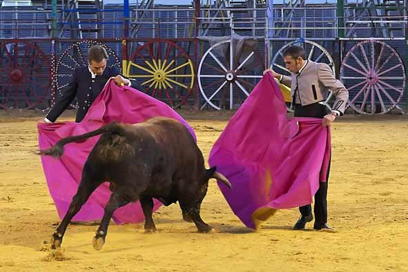 Juan Bautista y Curro Robles, al alimón.