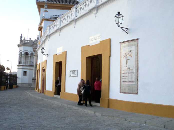 Al descenso de la venta de abonos, se le suma ahora la amplia 'reventa' de las entradas de esos abonos, con entradas a mitad de precio, lo que también reducirá la compra en taquillas. (FOTO: Javier Martínez) Al descenso de la venta de abonos, se le suma ahora la amplia 'reventa' de las entradas de esos abonos, con entradas a mitad de precio, lo que también reducirá la compra en taquillas. (FOTO: Javier Martínez)