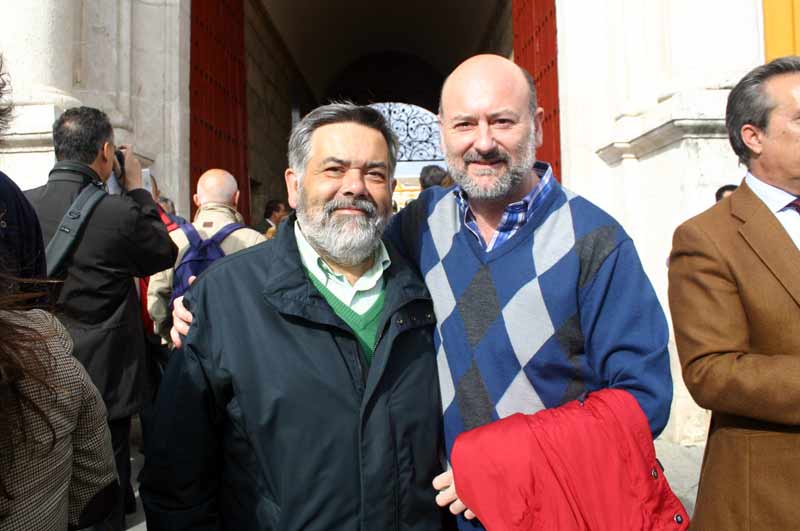 El fotógrafo Fernando Salazar y el periodista taurino Luis Nieto.