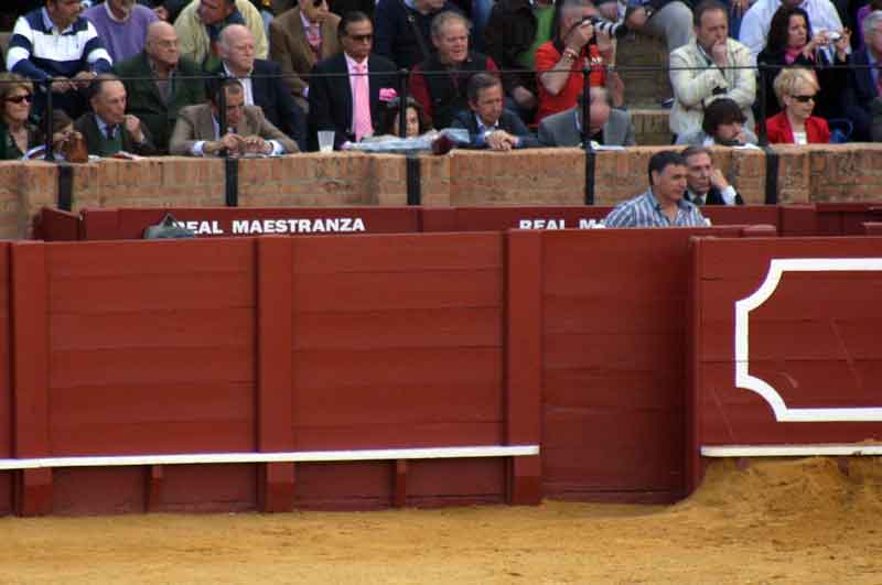 El burladero de los maestrantes, vacío completamente.