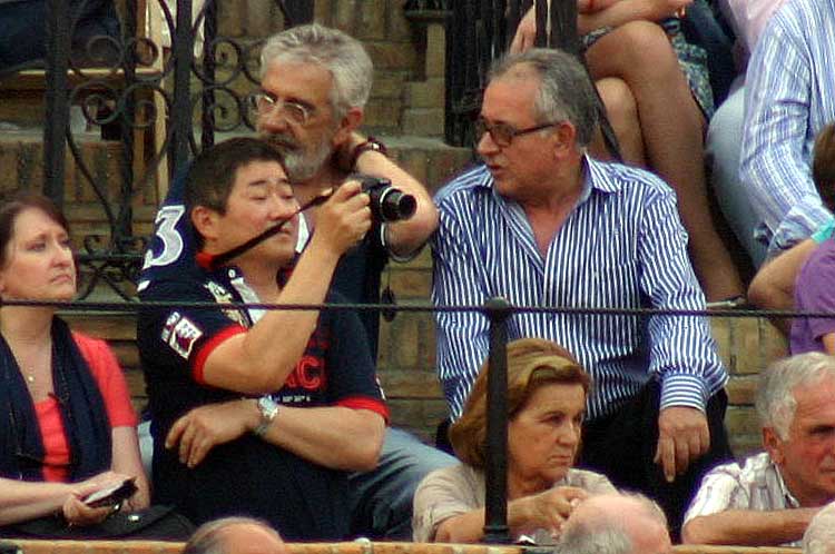 Canorea se cambia a una tercera de barrera en el cuarto, junto a un chino. (FOTO: Javier Martínez)