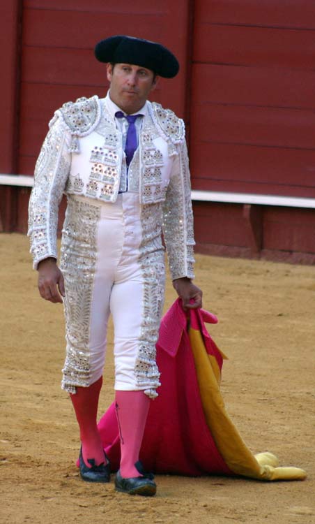 El banderillero José Otero, hechura y formas de banderillero clásico. (FOTO: Javier Martínez)