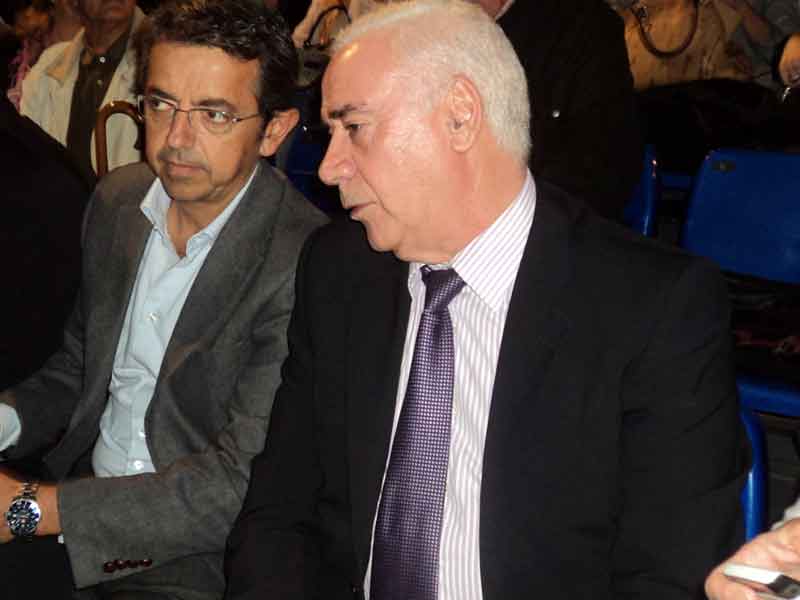 Pablo Carrasco (director general de Canal Sur) y Luciano Alonso (consejero de Cultura de la Junta).