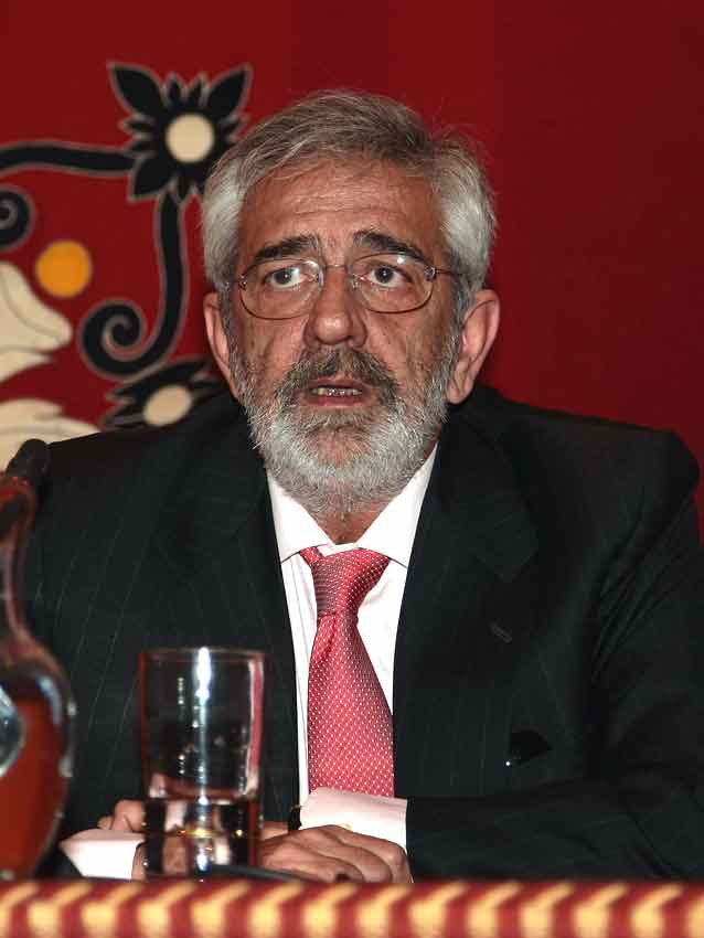 Eduardo Canorea.