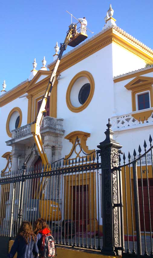 Remozamiento de la Maestranza.