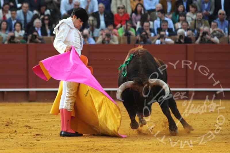 López Simón.