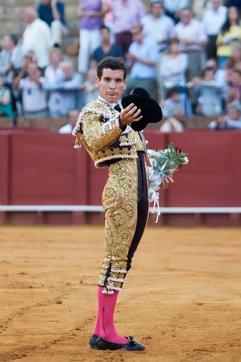 Tomás Campos saluda hoy en la Maestranza. (FOTO: lopezmatito.com)