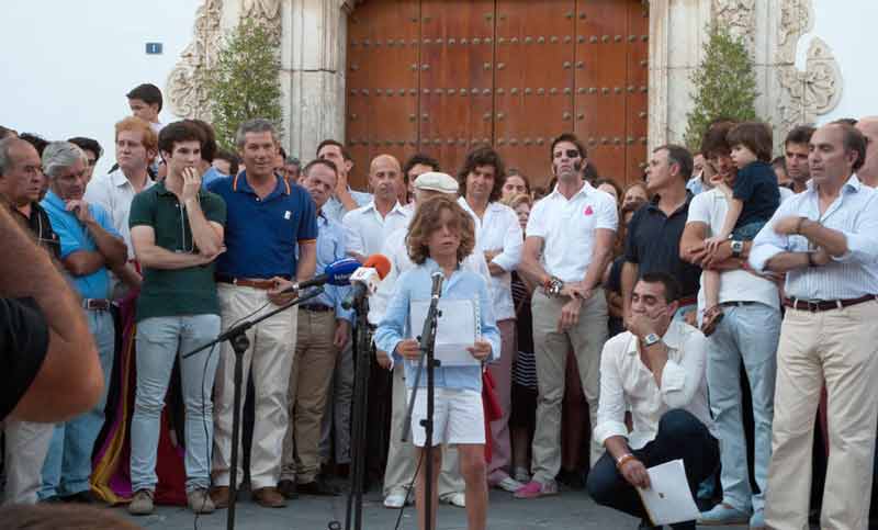 En defensa de Utrera. (FOTO: lopezmatito.com)