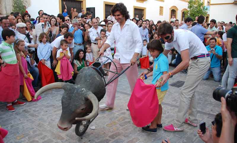 En defensa de Utrera. (FOTO: Brazo Mena)