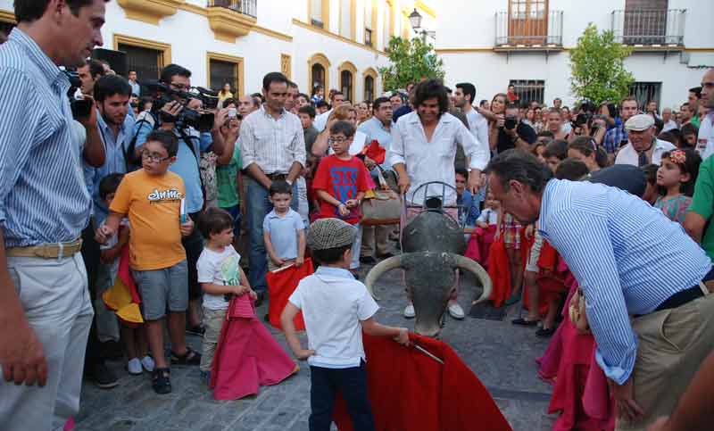 En defensa de Utrera. (FOTO: Brazo Mena)