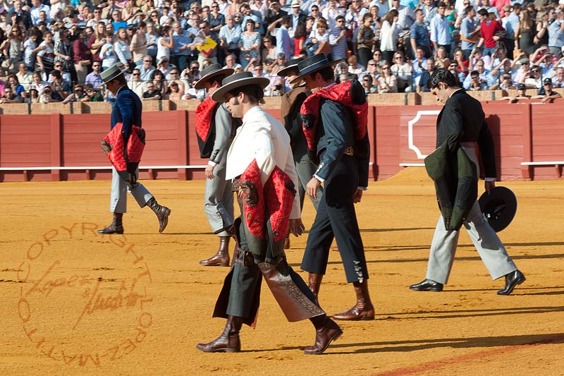 El paseíllo.