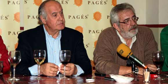 Ramón Valencia y Eduardo Canorea, en la comida de hoy miércoles con periodistas de Sevilla. (FOTO: Arjona)
