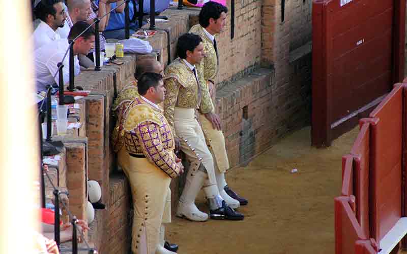 Los picadores, sin suerte de varas, asisten a las corridas como meros aficionados.