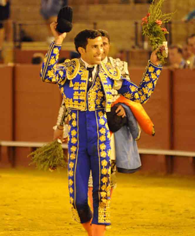 El onubense David de Miranda, en la vuelta al ruedo en el último. (FOTO: plazadetorosdelamaestranza.com)