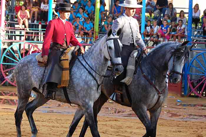 Con media hora de retraso se pudo celebrar el primer festejo ferial.