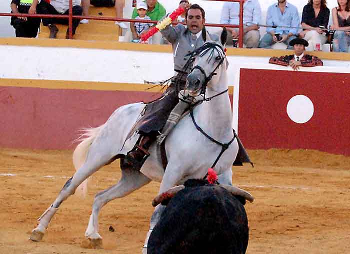 El rejoneador Pablo Ramos.