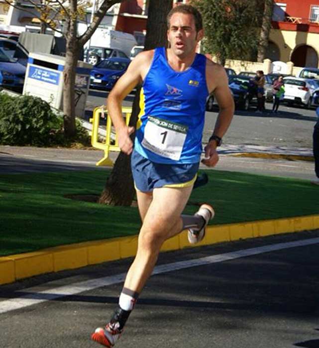 El banderillero sevillano Luis Mariscal en la Carrera de San Juan de Aznalfarache: 1.500 metros en 5:28 minutos.