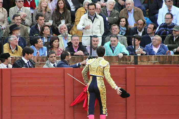 Brindis de Esaú Fernández al diestro sevillano El Cid.