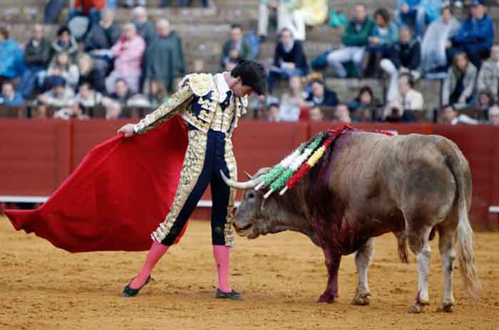 Esaú Fernández.