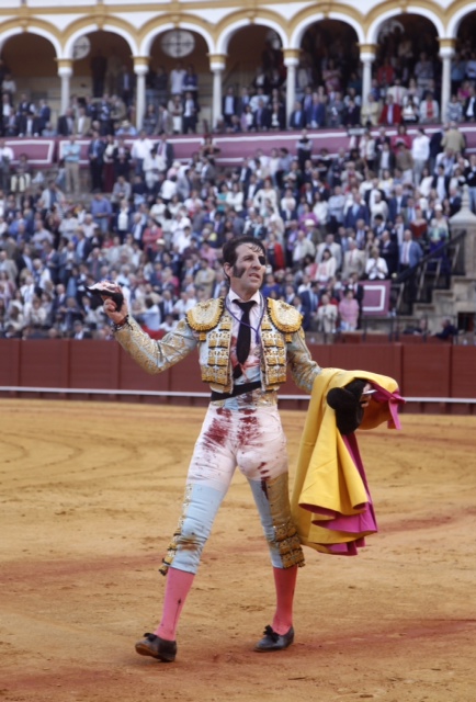 Juan José Padilla, con la oreja del cuarto de Jandilla.