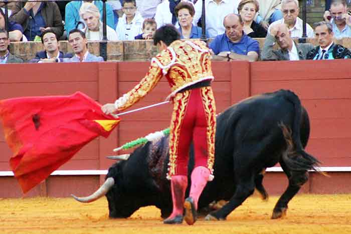 En la faena de Borja Álvarez, continuos derrumbes.