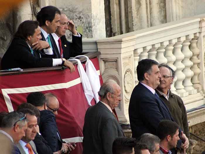 Las dos orejas simbólicas para Manuel Escribano.