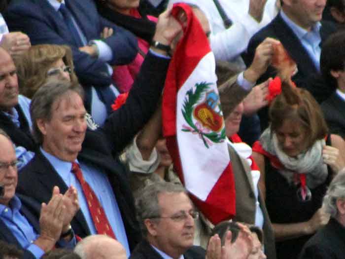 Peruanos para ver a Roca Rey.