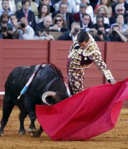 Un natural de Manzanares esta tatde en la Maestranza.