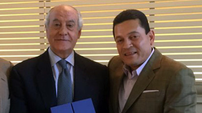Ramón Valencia y el empresario mexicano Juan Pablo Corona han acordado un nuevo patrocinio de la temporada sevillana.