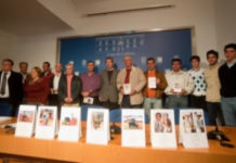 Toreros, banderilleros y picadores de Utrera prestan su imagen para un calendario benéfico